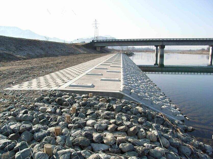 雷諾護墊防護工程的防腐效果如何