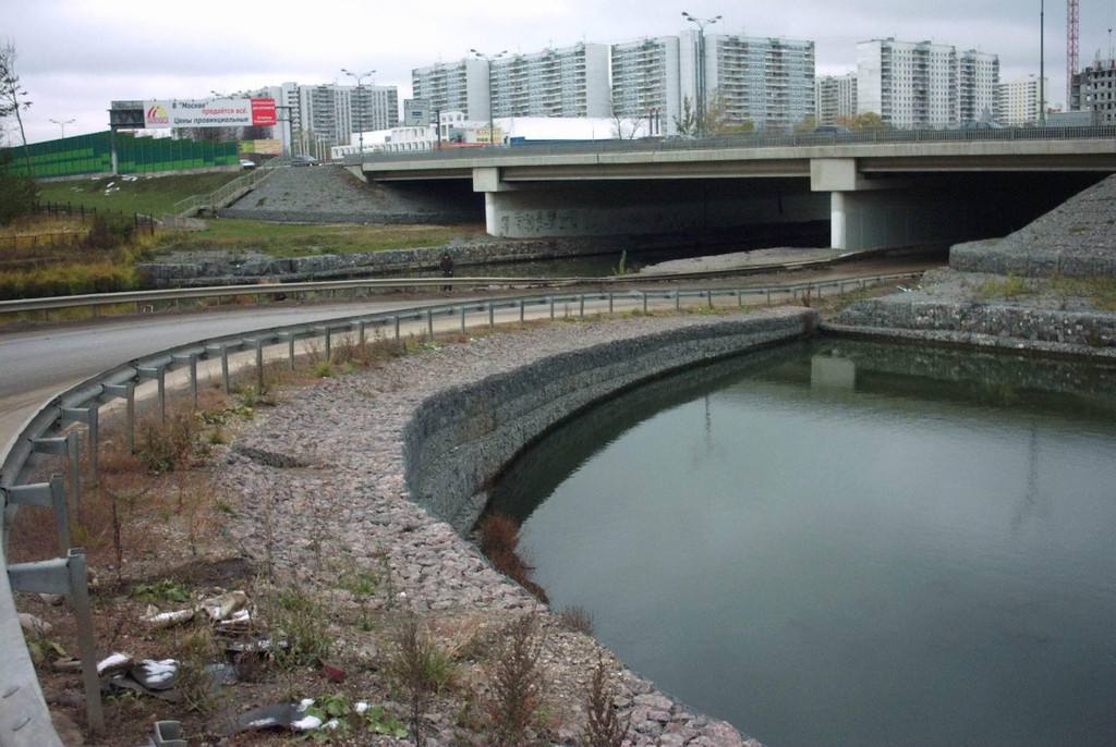 鉛絲石籠網(wǎng)的河道生態(tài)防護技術