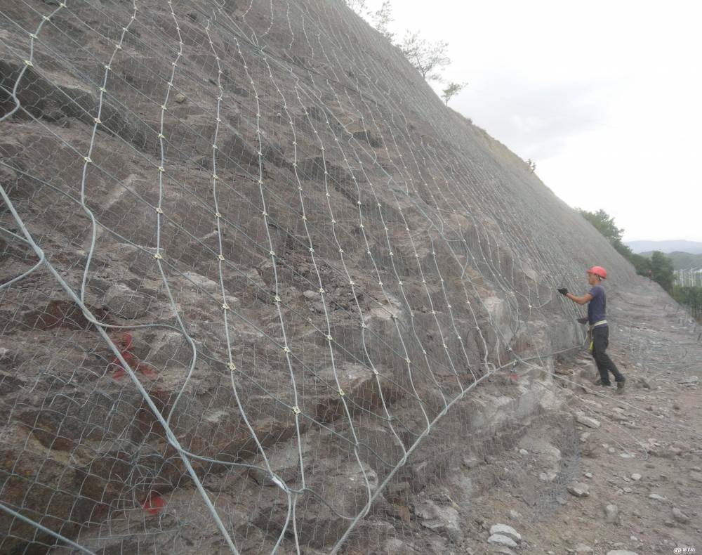 邊坡落石防護網在地質災害防護中的優勢